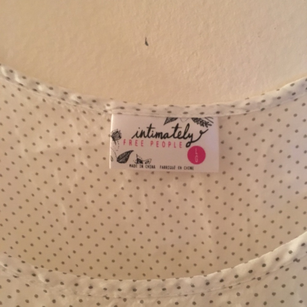 Top - Picture 2 of 3